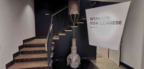 Eingang zum Museum "Wunder von Lenge"