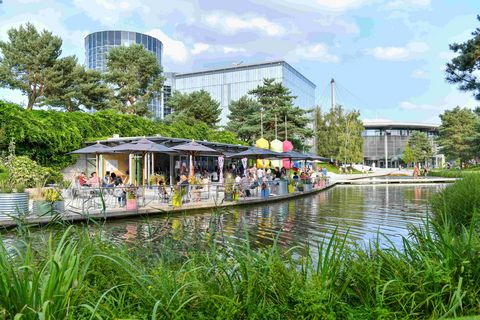 Blick in die Autostadt in Wolfsburg